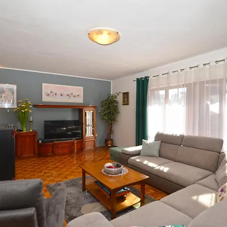 Fantasy With Private Pool Apartment *