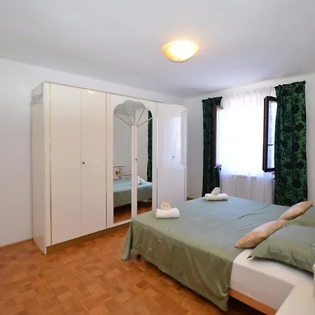 Apartment Fantasy With Private Pool Pula